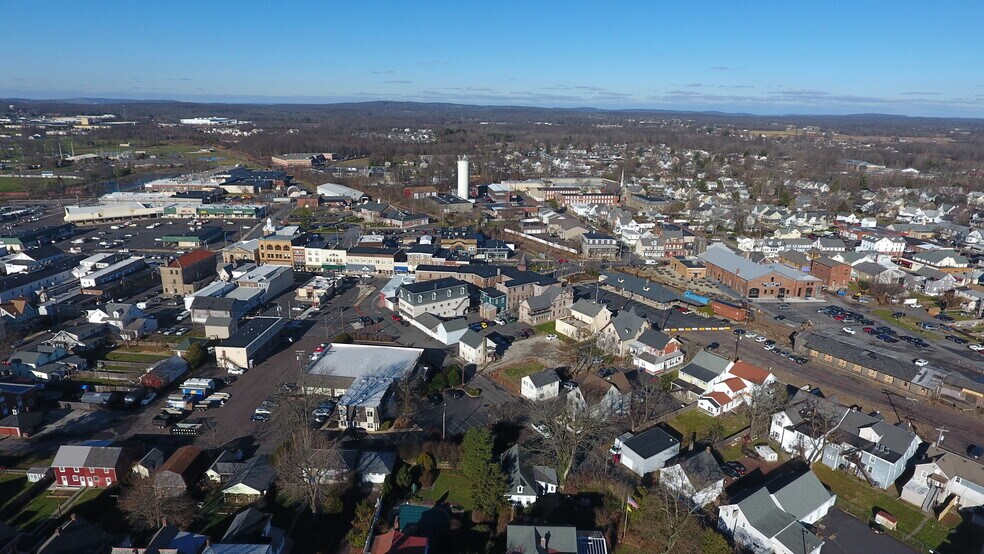 More Photos Of 200 Apple St, Quakertown Medical For Lease