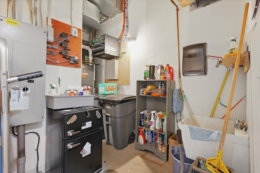 More Photos Of 2545 N Opdyke Rd, Auburn Hills Medical For Sale