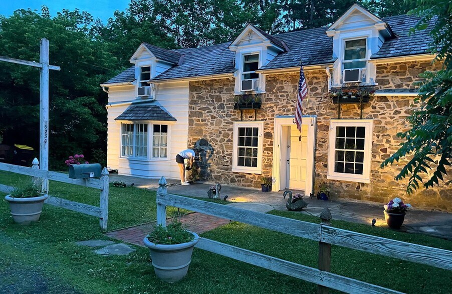 More Photos Of 6230 Lower York Rd, New Hope Freestanding For Sale