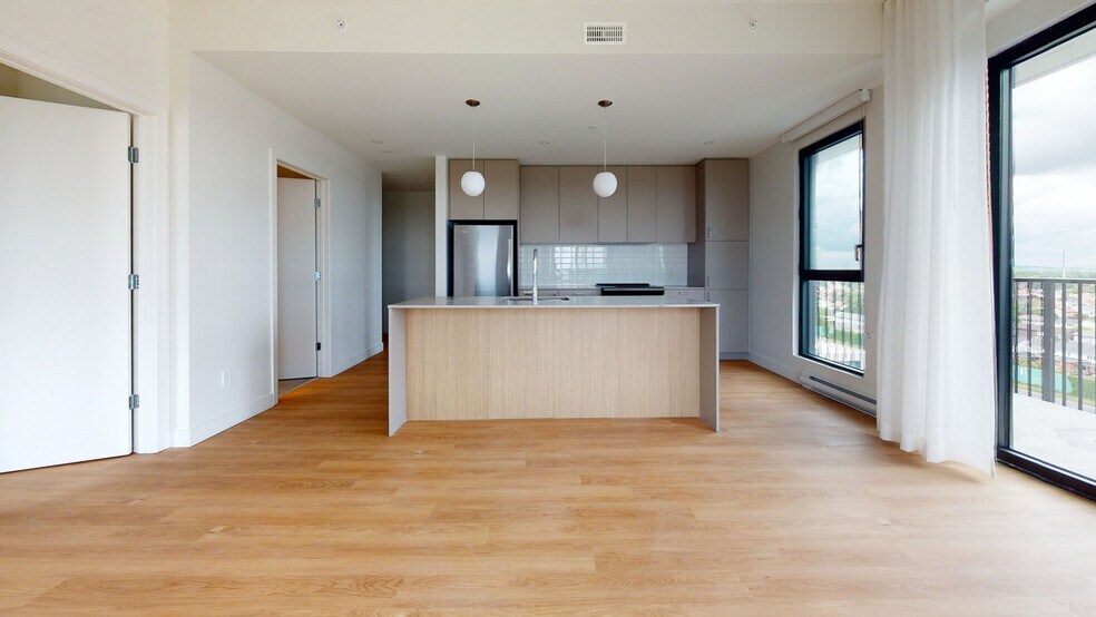 More Photos Of 8405 Pl Saint-Charles, Brossard Apartments For Lease