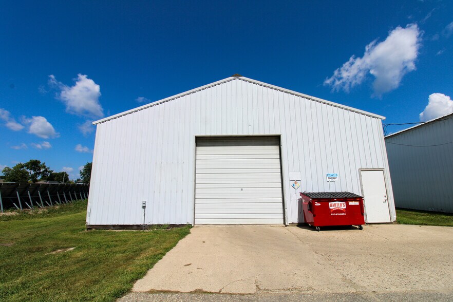 More Photos Of 107 8th Ave SW, Kasson Specialty For Sale