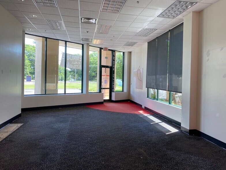 More Photos Of 2350 Nesconset Hwy, Stony Brook General Retail For Lease
