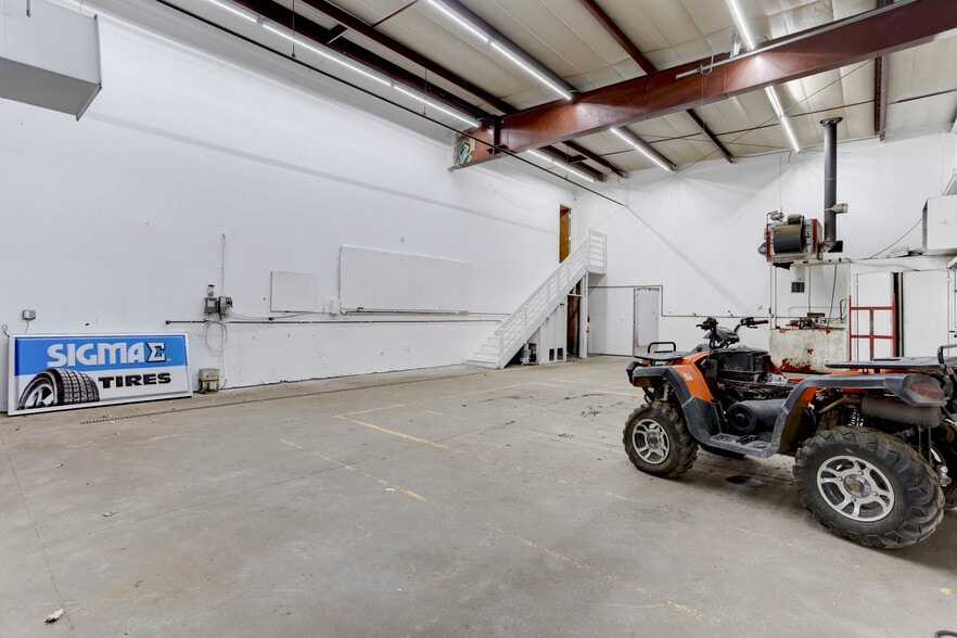 More Photos Of 1210 S El Paso St, Colorado Springs Warehouse For Lease