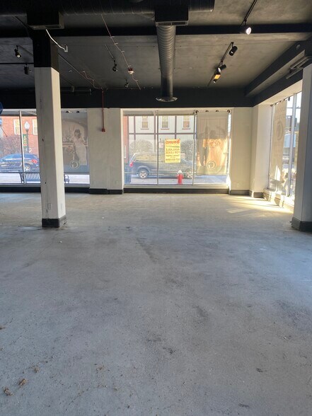 More Photos Of 319 N Wayne St, Piqua Loft Creative Space For Lease