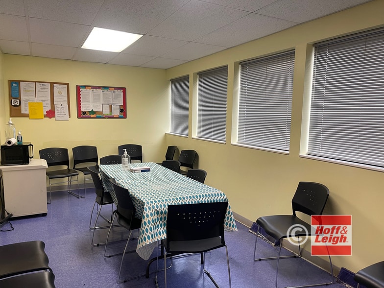 More Photos Of 665 W Market St, Akron Office For Sale