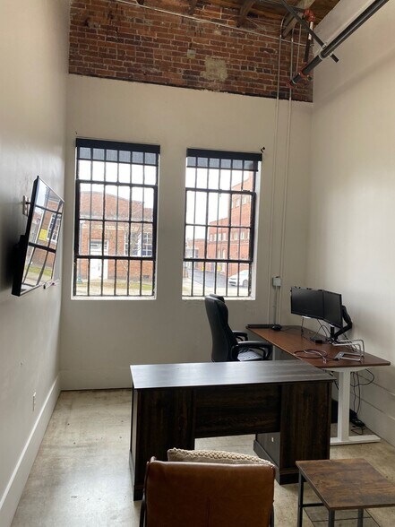 More Photos Of 915 Lady St, Columbia Loft Creative Space For Lease