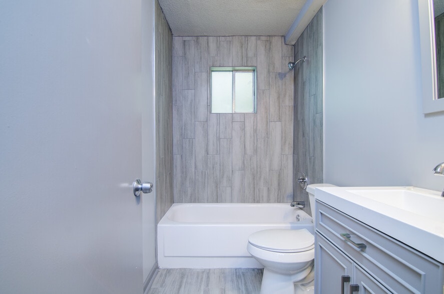 More Photos Of 21 Diana St, Memphis Apartments For Sale