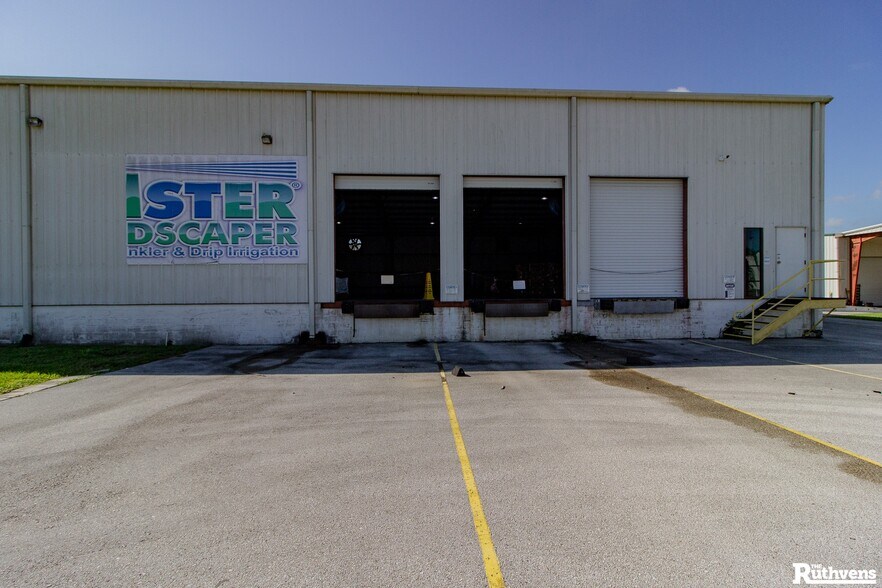 More Photos Of 8400 Lake Trask Rd, Dundee Warehouse For Lease