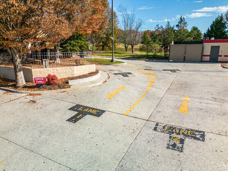 More Photos Of 2901 Candlers Mountain Rd, Lynchburg Fast Food For Sale