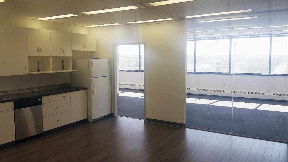 More Photos Of 222 58th Ave SW, Calgary Office For Sale