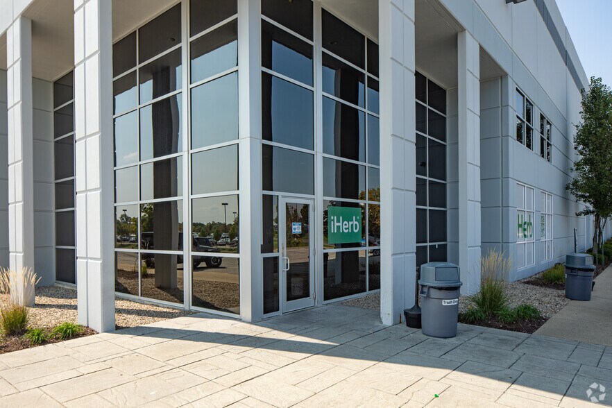 More Photos Of 1765-1795 Worldwide Blvd, Hebron Distribution For Lease