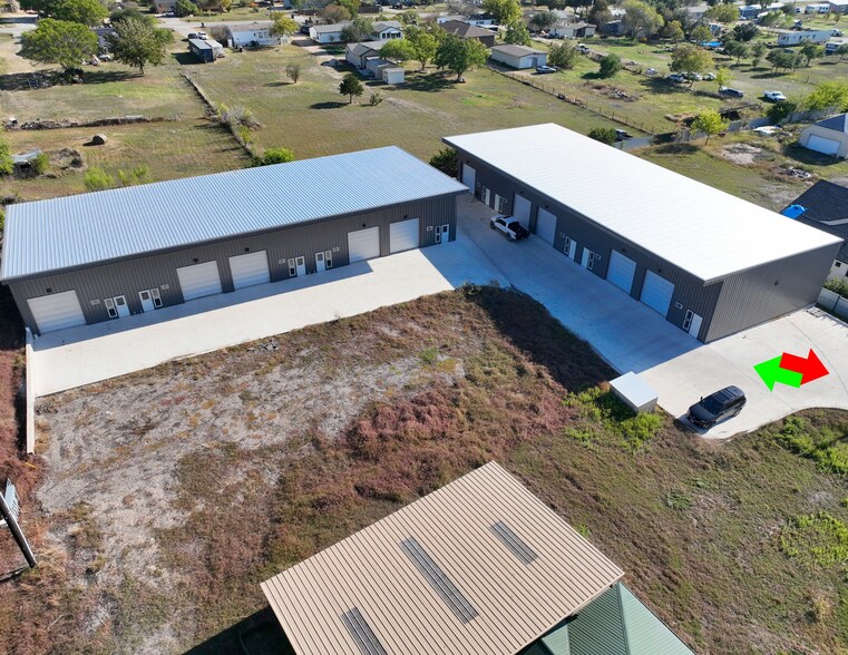 More Photos Of 418 High Rd, Kyle Truck Terminal For Lease