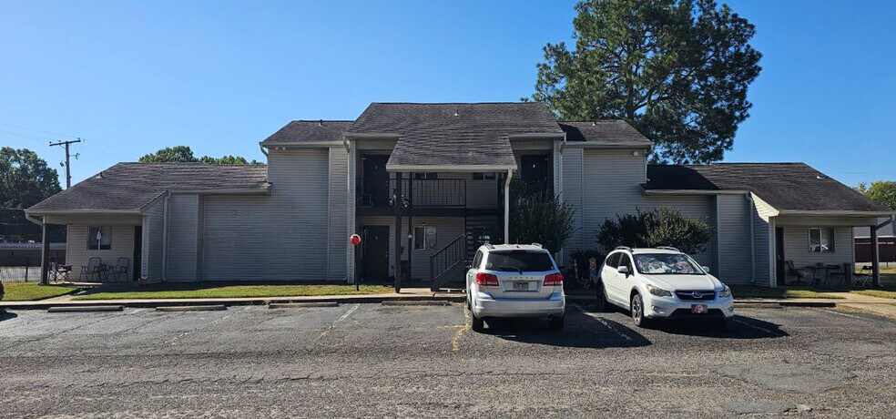 More Photos Of 401 N Cumberland Ave, Russellville Apartments For Sale