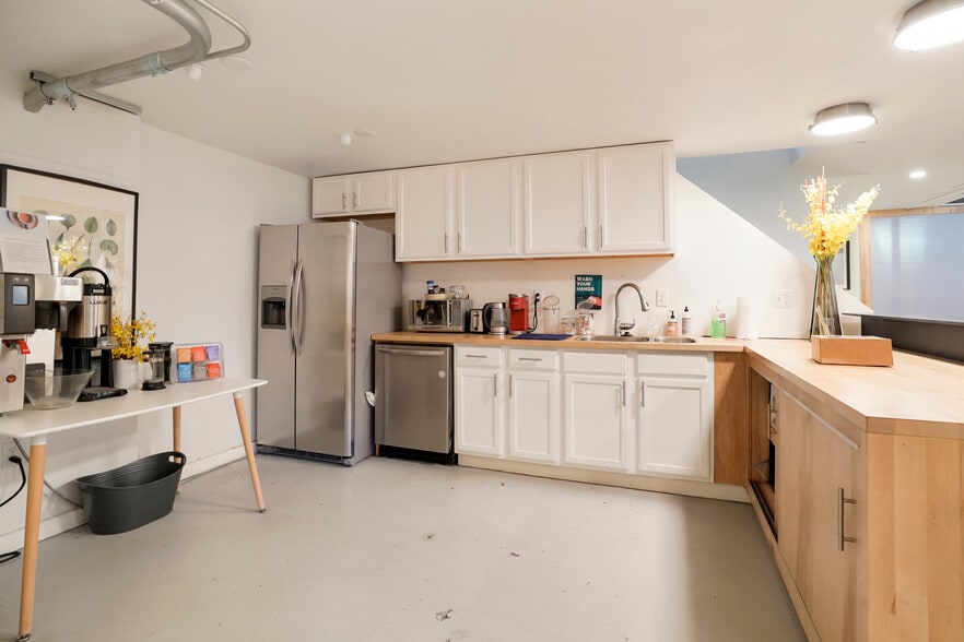 More Photos Of 3264 Larimer St, Denver Restaurant For Sale