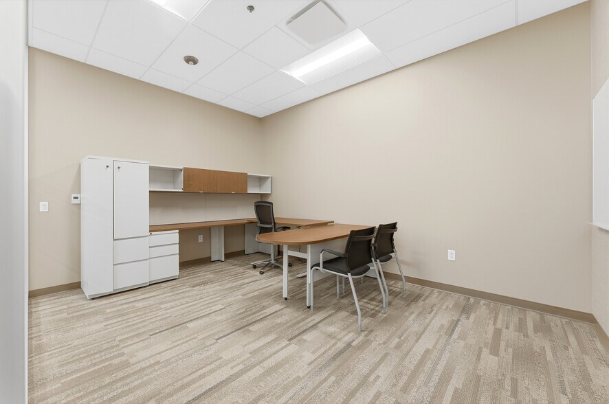 More Photos Of 423 Fortress Blvd, Morgantown Office For Sale