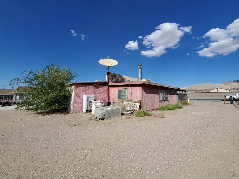 More Photos Of 19306 National Trails Hwy, Oro Grande Bar For Sale