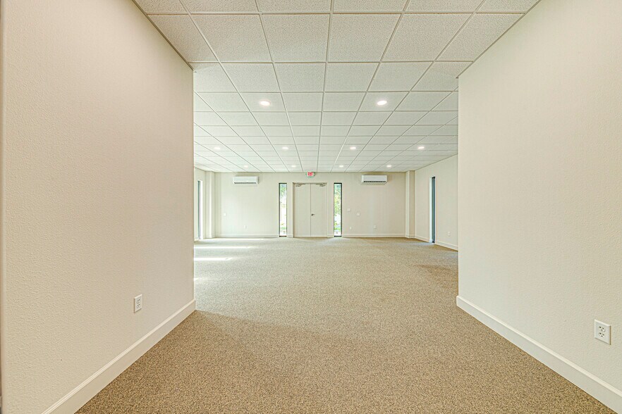 More Photos Of 2803 S Bay St, Eustis Medical For Sale