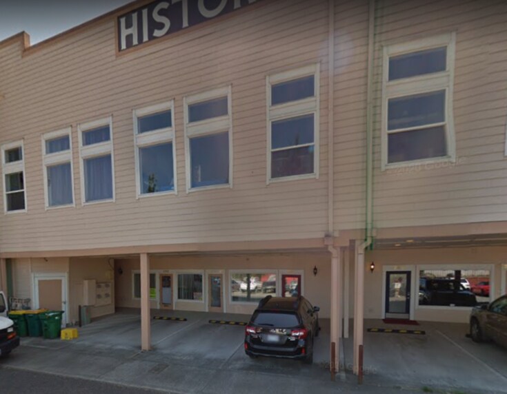 More Photos Of 263 E Historic Columbia River Hwy, Troutdale Storefront For Lease