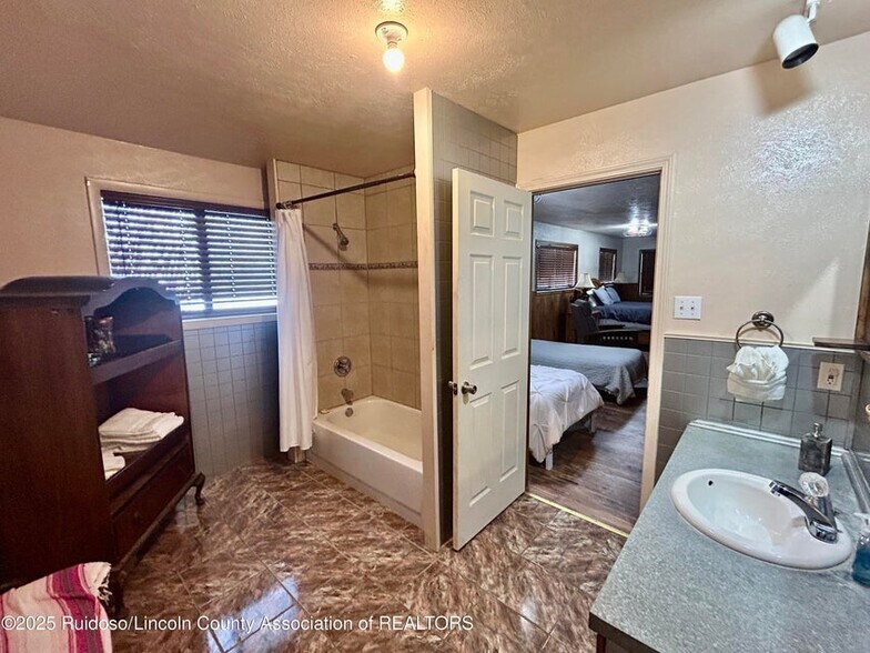 More Photos Of 616 Sudderth Dr, Ruidoso General Retail For Sale