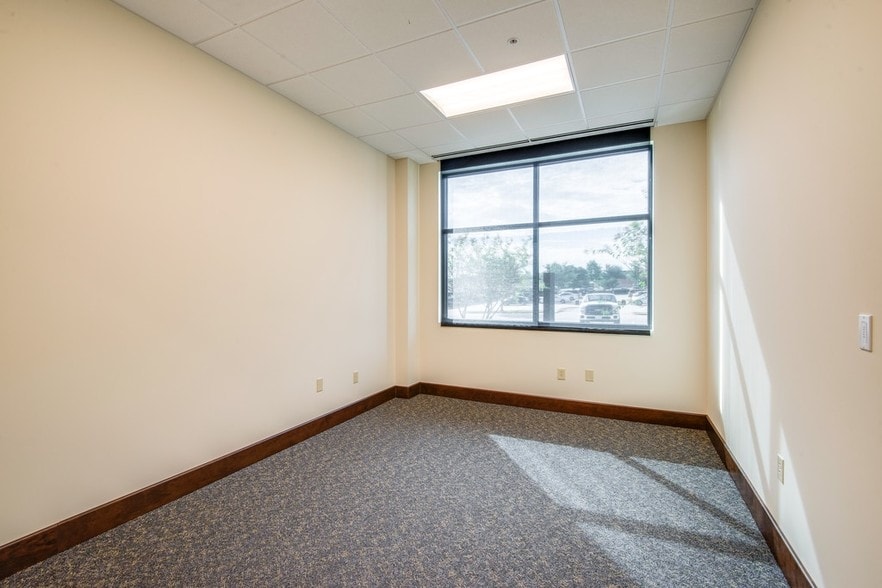 More Photos Of 1225 S Main St, Grapevine Loft Creative Space For Lease