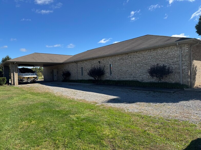 More Photos Of 1046 Ekastown Rd, Saxonburg Office Residential For Lease