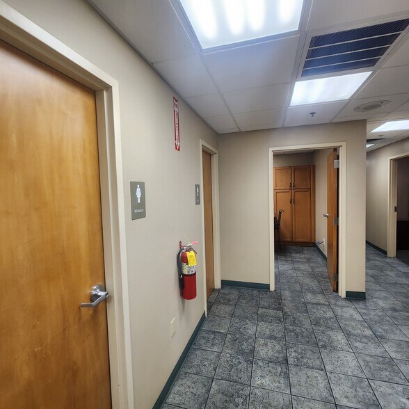 More Photos Of 47 Slade St, Fall River Showroom For Lease