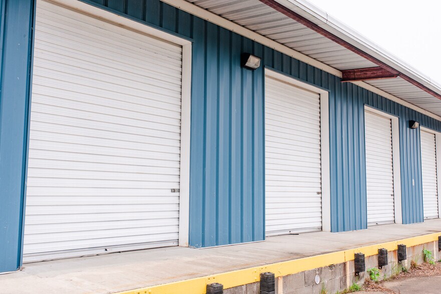 More Photos Of 3956 Staunton Tpke, Parkersburg Light Distribution For Lease