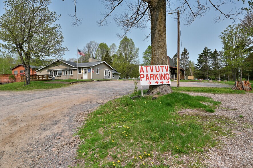 More Photos Of N2586 Spider Lake Trl, Birchwood Restaurant For Sale