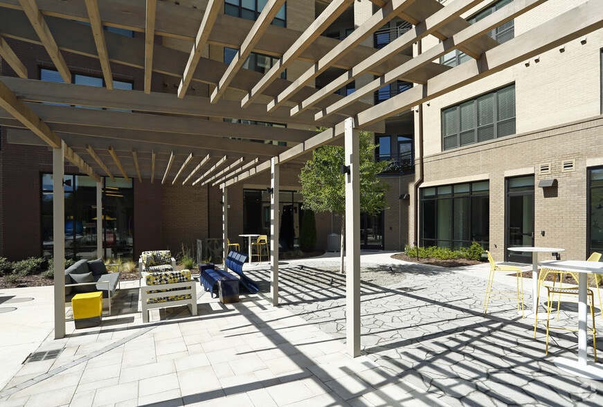 More Photos Of 810 9th St, Durham Apartments For Lease