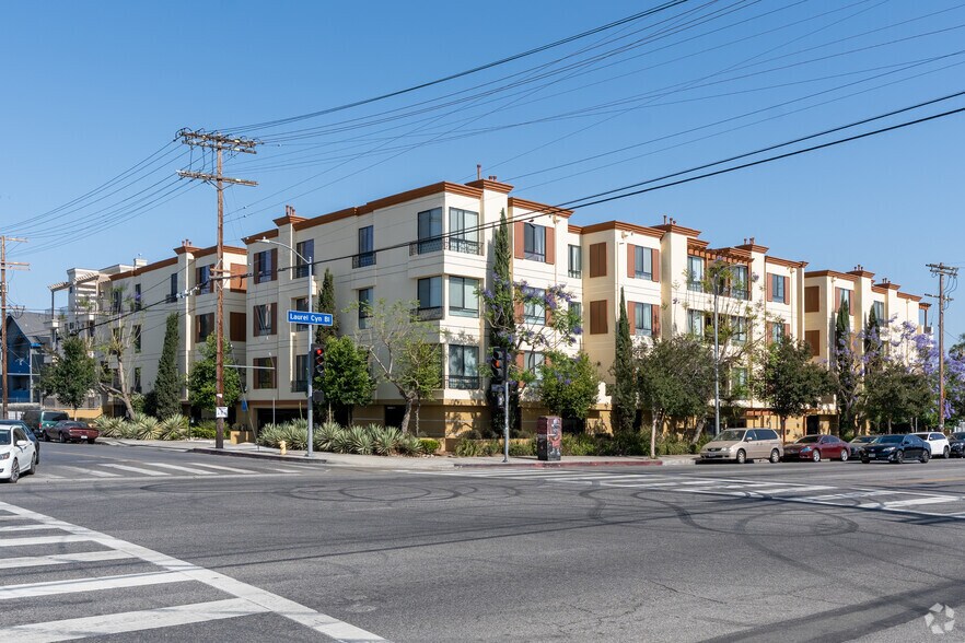 Primary Photo Of 6938-6950 Laurel Canyon Blvd, Los Angeles Apartments For Lease