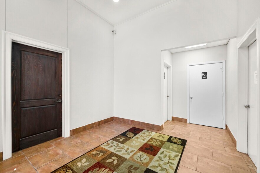 More Photos Of 8627 Cinnamon Creek Dr, San Antonio Medical For Sale