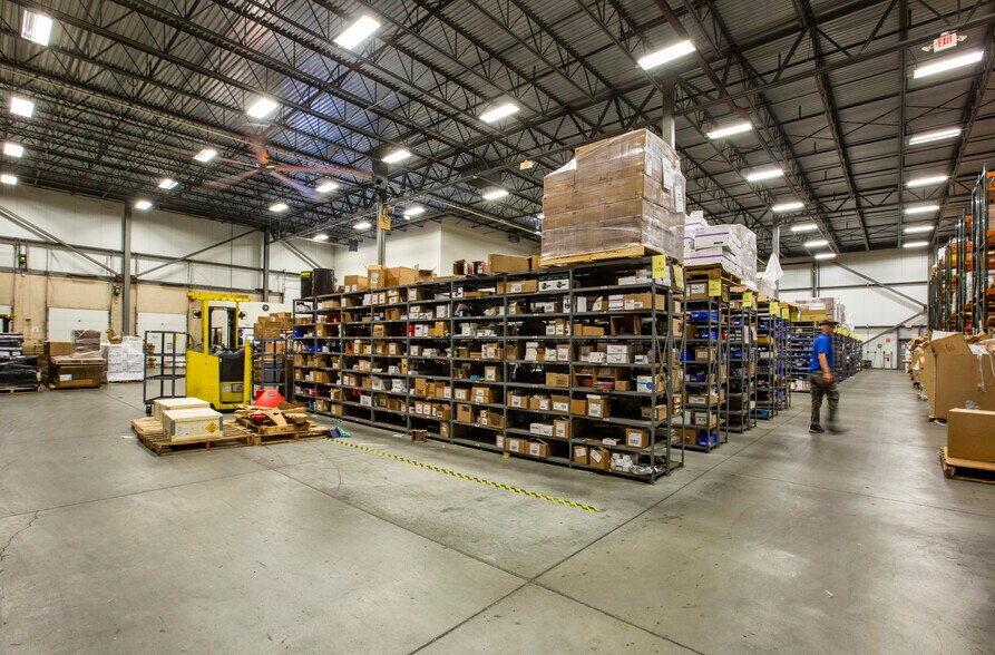 More Photos Of 572 West St, Mansfield Manufacturing For Lease