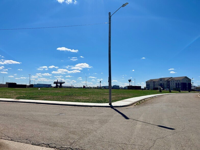 More Photos Of 1703 Pryor St, Amarillo Land For Sale