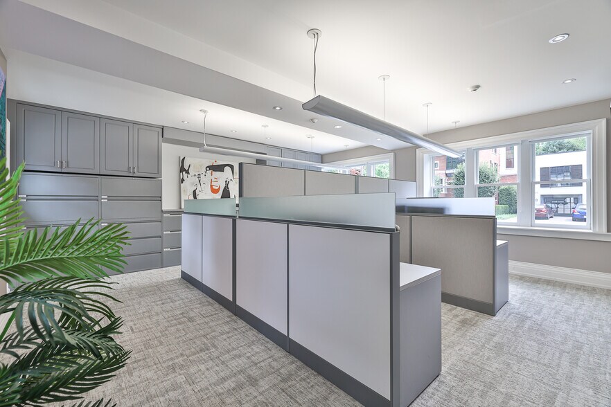 More Photos Of 60 Bedford Rd, Toronto Office For Sale