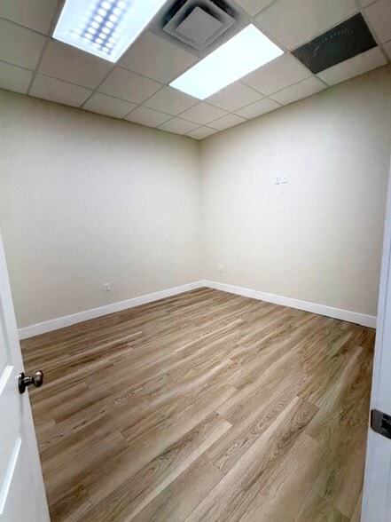 More Photos Of 2370 North Blvd W, Davenport Medical For Lease