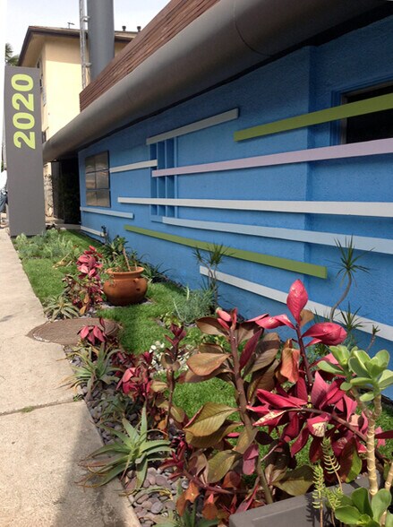 More Photos Of 2020 S Robertson Blvd, Los Angeles Loft Creative Space For Lease