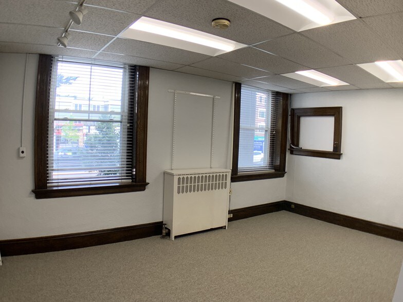 More Photos Of 1950 Massachusetts Ave, Cambridge Office Residential For Lease