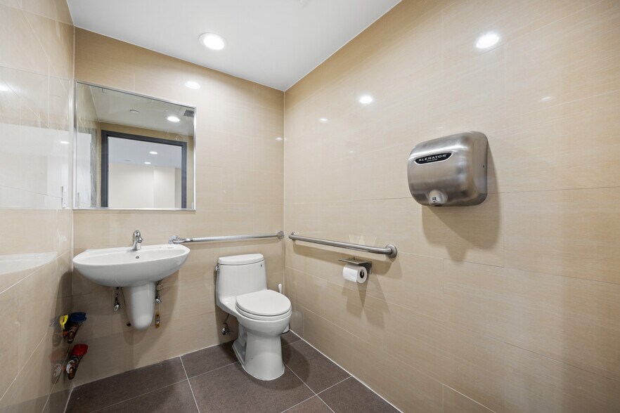 More Photos Of 78 Bowery, New York Medical For Sale
