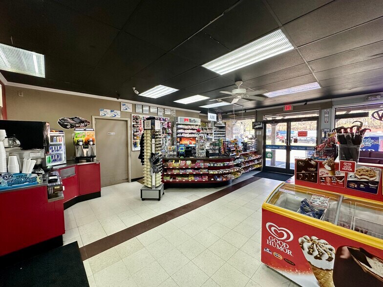 More Photos Of 450 E King St, Boone Service Station For Sale