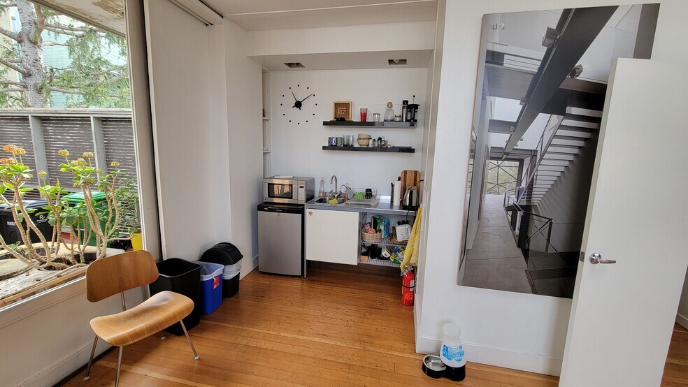 More Photos Of 3108-3110 Fillmore St, San Francisco Office For Lease