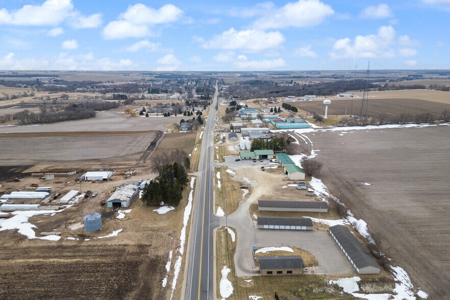 More Photos Of 1275 Margaret st, Markesan Storefront For Sale