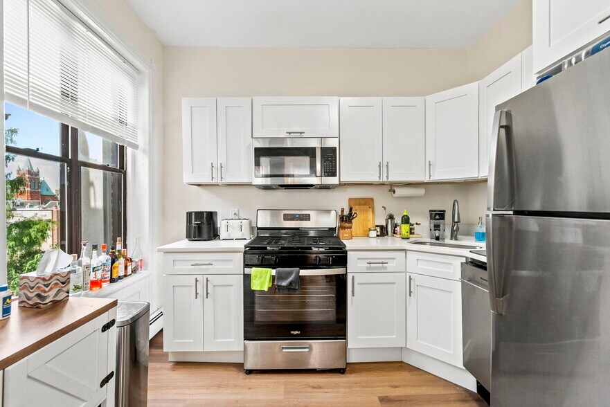 More Photos Of 204 3rd St, Hoboken Storefront Retail Residential For Sale