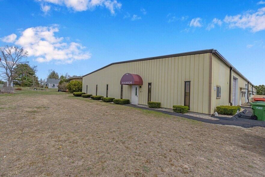 More Photos Of 11 Herman Dr, Simsbury Light Manufacturing For Sale