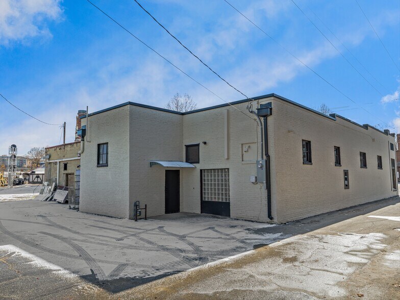 More Photos Of 14 Lodge St, Asheville Storefront Retail Office For Lease