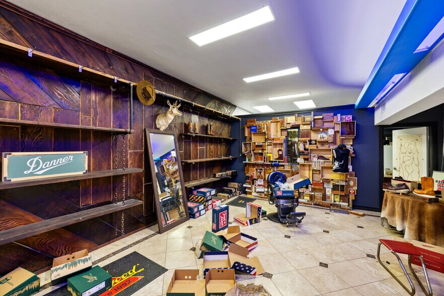 More Photos Of 923 K St, Sacramento Storefront For Lease