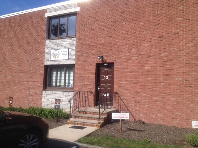 More Photos Of 1-32 Merry Ln, East Hanover Warehouse For Lease