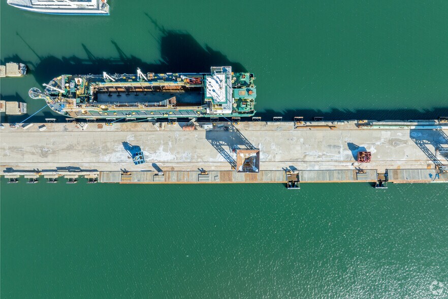 More Photos Of 555 South St, Quincy Land For Lease