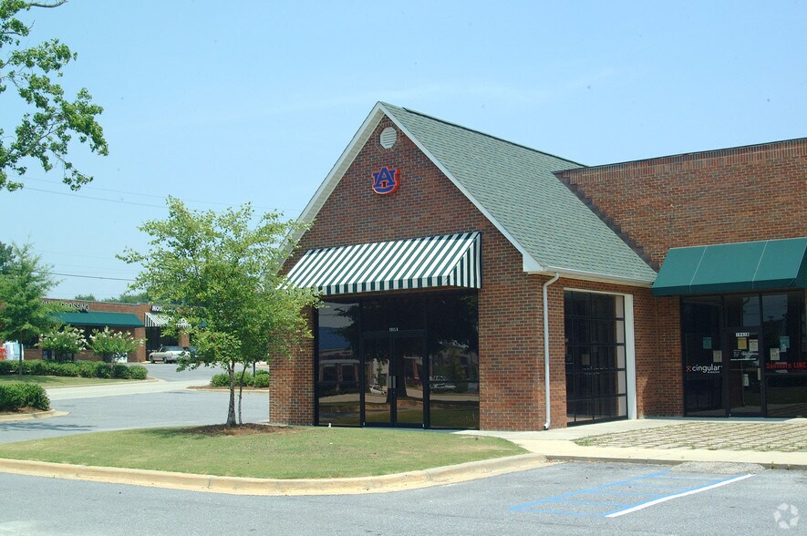 More Photos Of 1943 S College St, Auburn Loft Creative Space For Lease