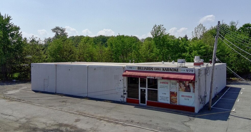 Primary Photo Of 64 Route 303, Tappan Restaurant For Lease