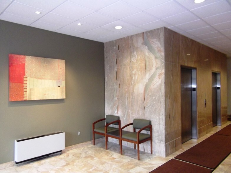 More Photos Of 1401 E Jefferson St, Seattle Office For Sale